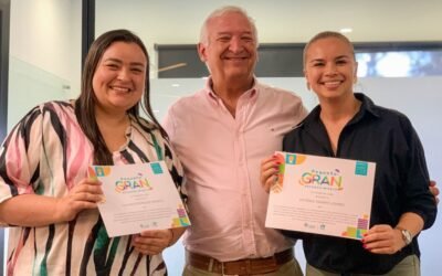 Nuestra líder de contabilidad y nuestra analista contable recibieron pequeño gran reconocimiento